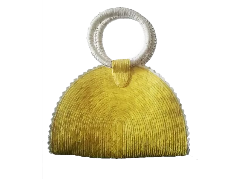 Bolsa artesanal de palma modelo quesadilla amarilla